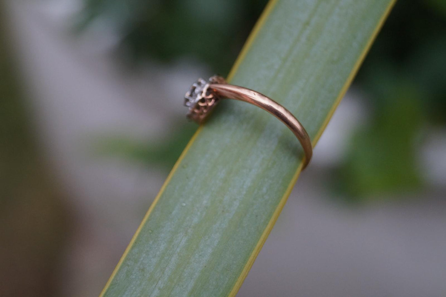 Bague fleur en or rose et diamants taille ancienne